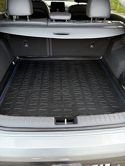 Hyundai IONIQ 11 of 30