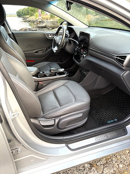 Hyundai IONIQ 20 of 30