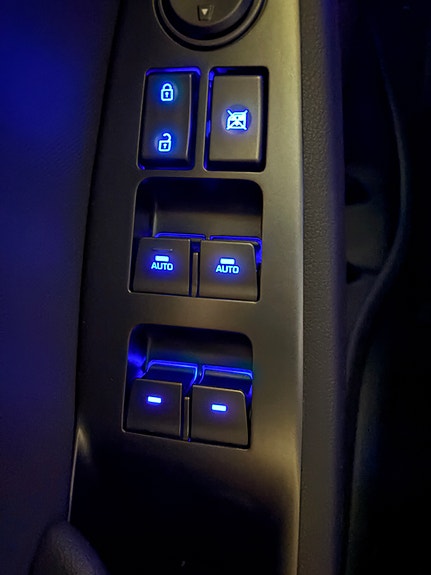 Hyundai IONIQ 29 of 30
