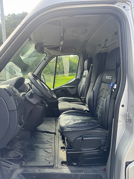 Renault Master T35 8 of 13