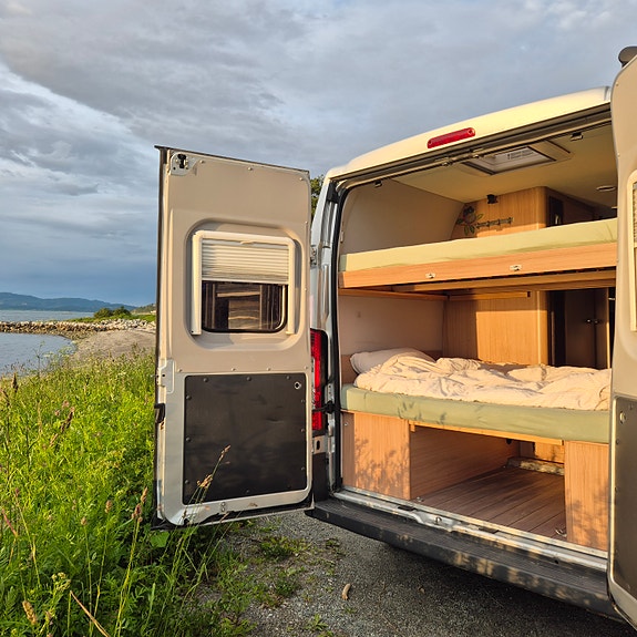 Knaus Boxlife 600 (2016) Peugeot 2010 2 of 5