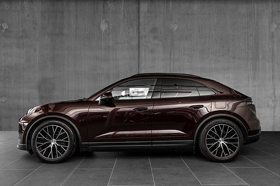 Porsche Macan 2 of 5