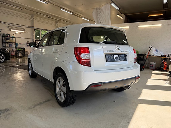 Toyota Urban Cruiser 4 of 5