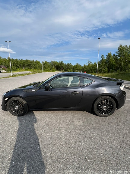 Toyota GT86 4 of 5