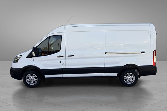 Ford E-Transit 4 of 5