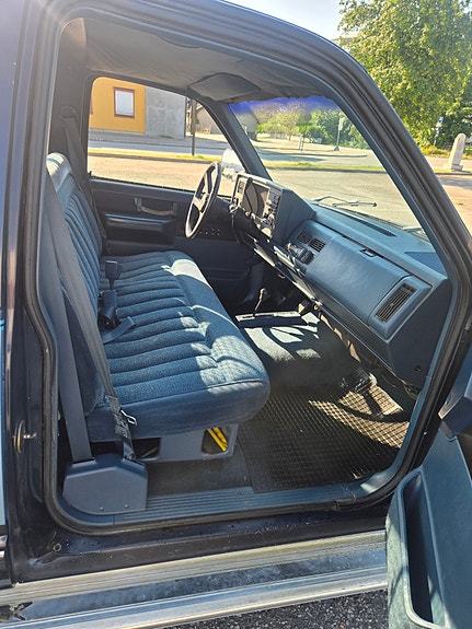 Chevrolet Silverado 4 of 5