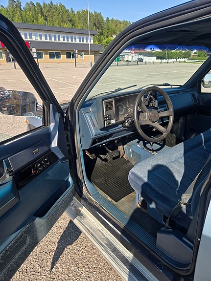 Chevrolet Silverado 5 of 5
