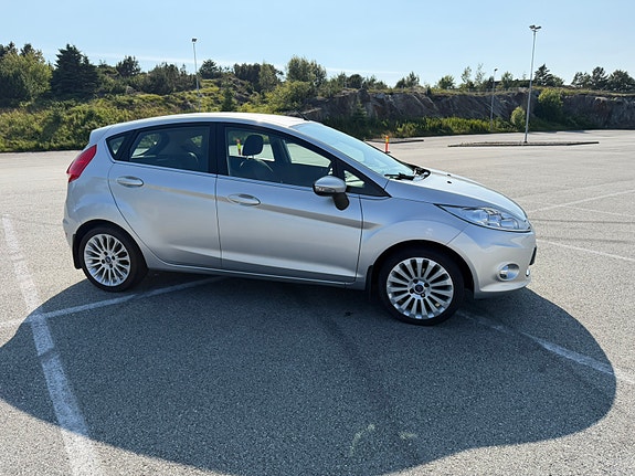 Ford Fiesta 3 of 5