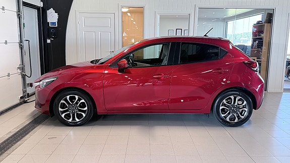 Mazda 2 5 of 5