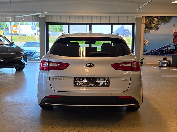 Kia Optima 4 of 27