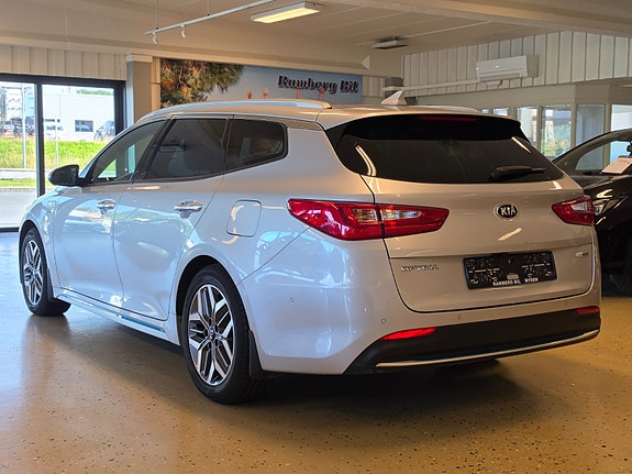 Kia Optima 3 of 27