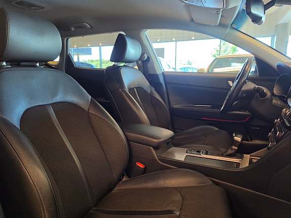 Kia Optima 13 of 27