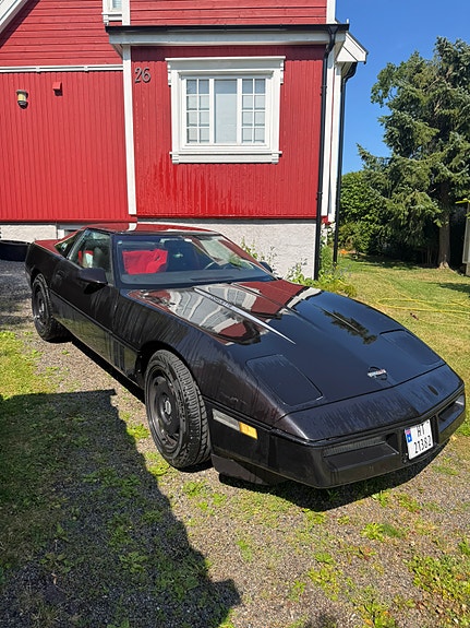 Chevrolet Corvette 2 of 5
