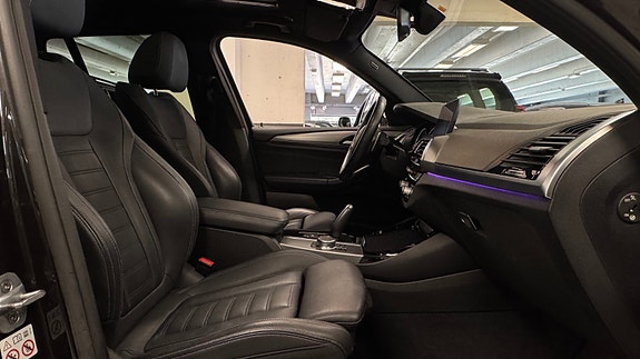 BMW X3 4 of 5