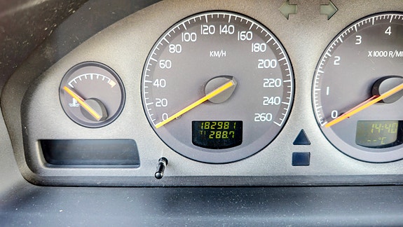 Volvo V70 19 of 30