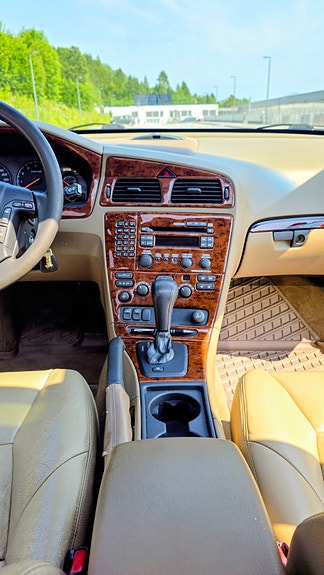 Volvo V70 20 of 30