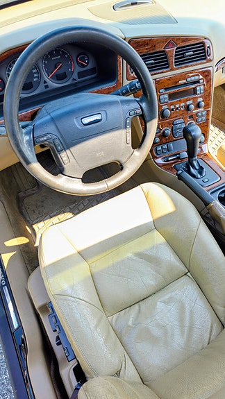 Volvo V70 18 of 30