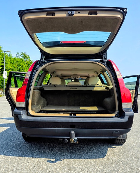 Volvo V70 10 of 30