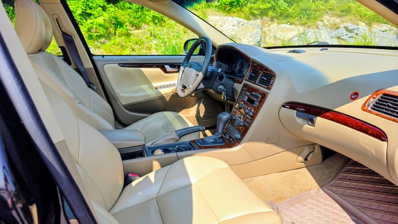 Volvo V70 26 of 30