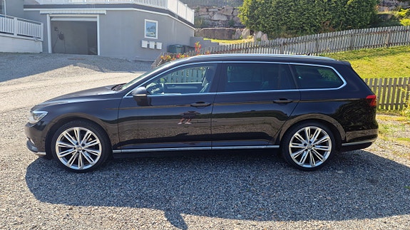 Volkswagen Passat 3 of 5