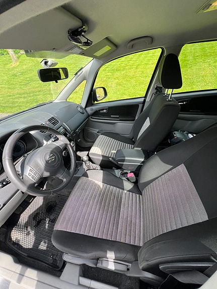 Suzuki SX4 6 of 30
