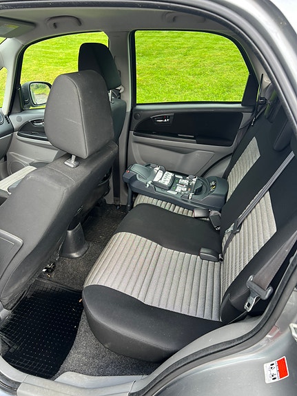 Suzuki SX4 7 of 30