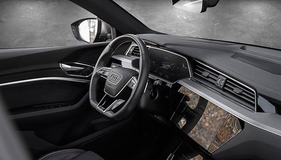 Audi e-tron S 5 of 5