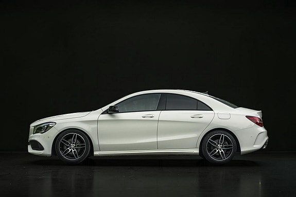 Mercedes-Benz CLA180 3 of 5