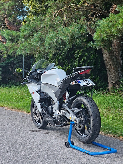 Aprilia RS4 125 6 of 14
