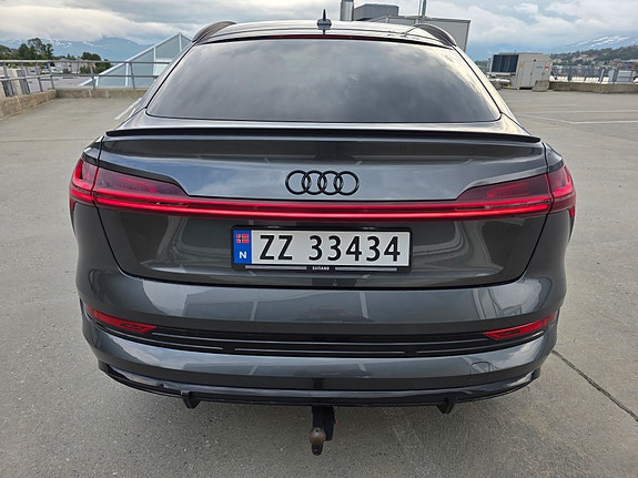 Audi e-tron Sportback 7 of 25