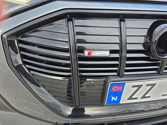 Audi e-tron Sportback 12 of 25