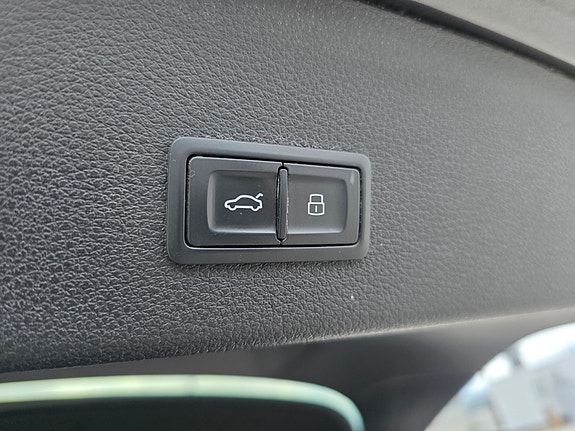 Audi e-tron Sportback 23 of 25