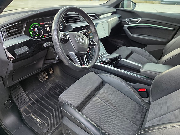 Audi e-tron Sportback 18 of 25