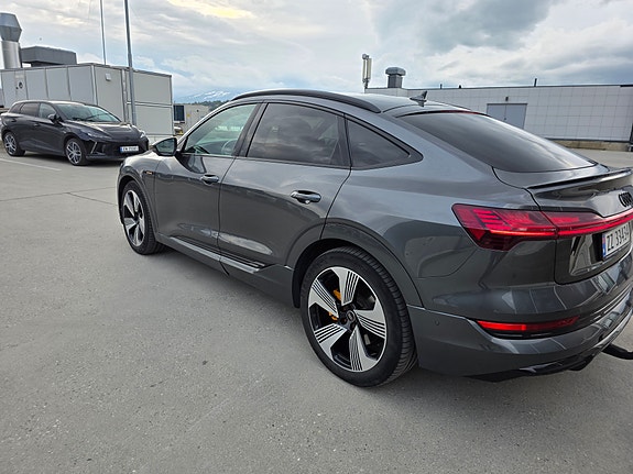 Audi e-tron Sportback 6 of 25