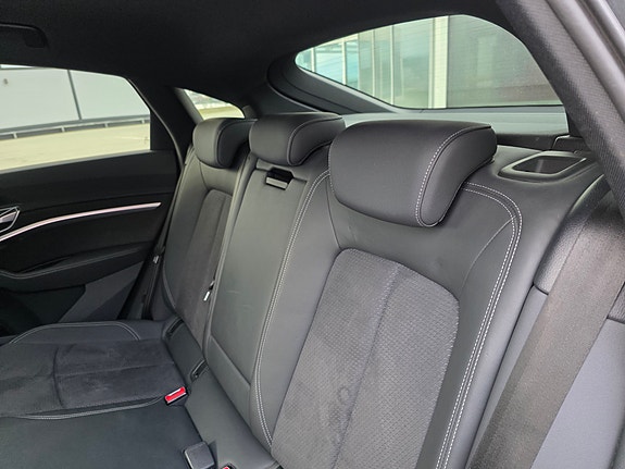 Audi e-tron Sportback 21 of 25