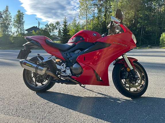 Honda VFR 800 5 of 9