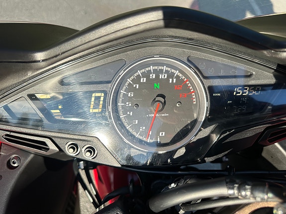 Honda VFR 800 3 of 9