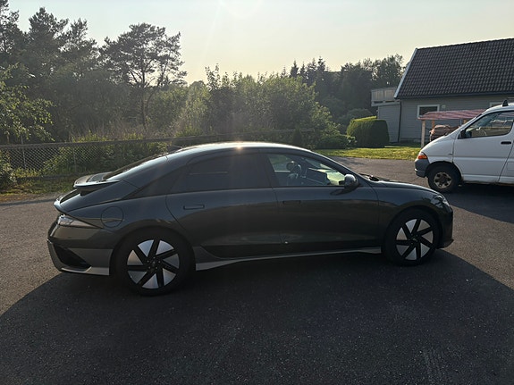 Hyundai Ioniq 6 3 of 16