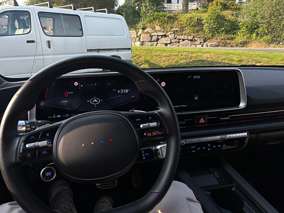 Hyundai Ioniq 6 7 of 16