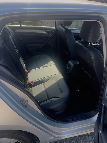 Volkswagen e-Golf VII 5 of 11