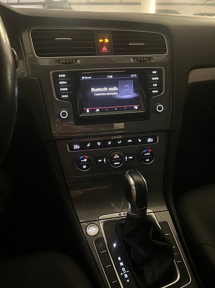 Volkswagen e-Golf VII 10 of 11