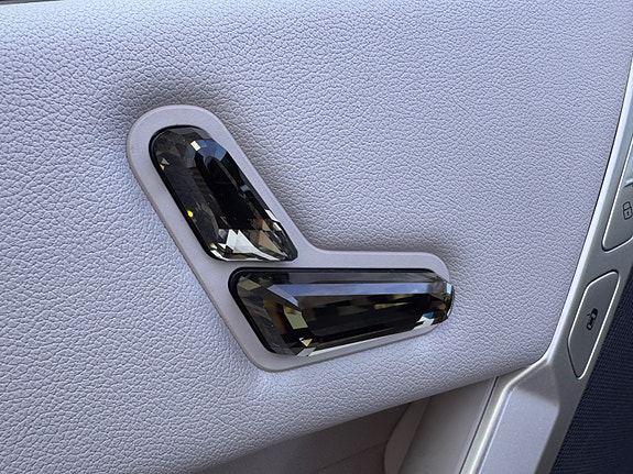 BMW iX 23 of 30