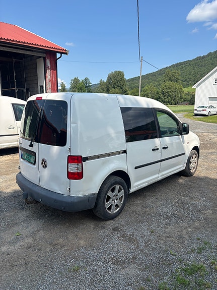 Volkswagen Caddy 2 of 5