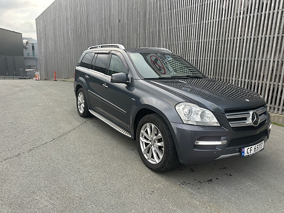 Mercedes-Benz GL350 5 of 5