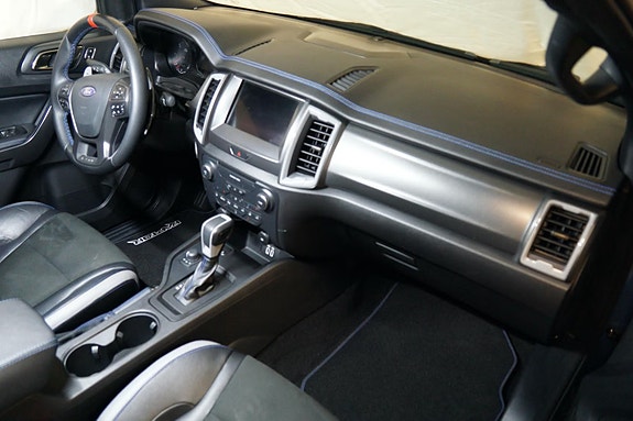 Ford Ranger Raptor 7 of 17