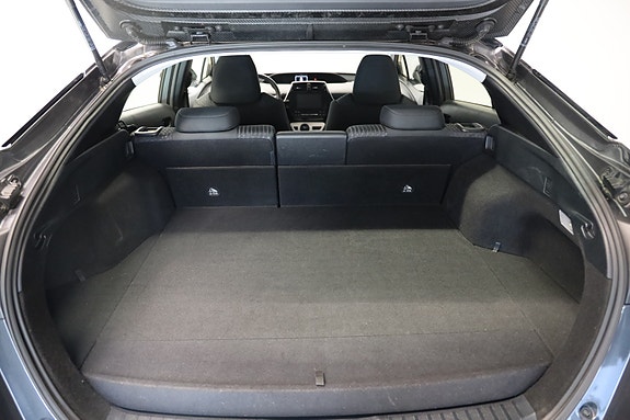 Toyota Prius 15 of 15