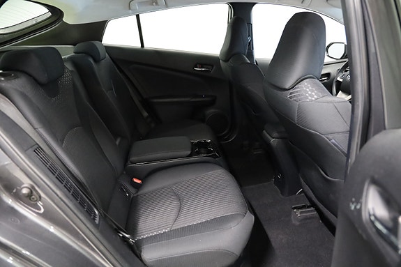 Toyota Prius 14 of 15