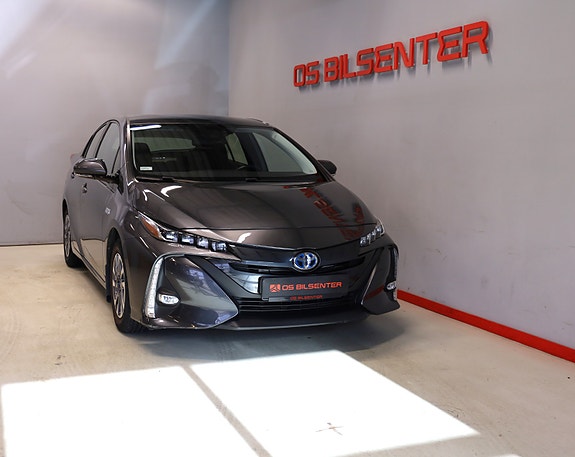Toyota Prius 2 of 15