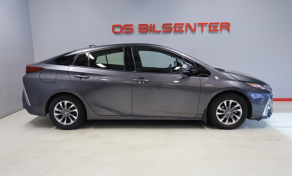 Toyota Prius 3 of 15