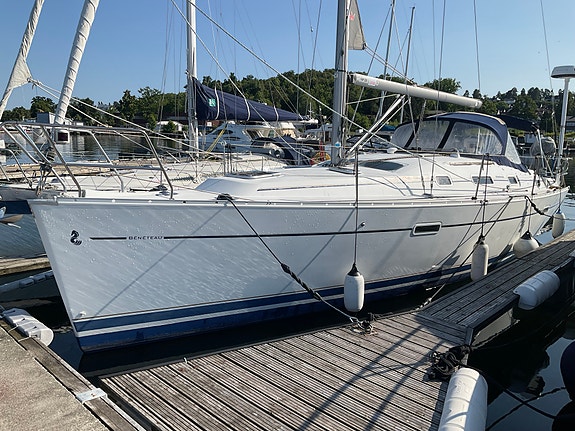 Velholdt og velutstyrt Beneteau 343 med nyere rulleseil selges 2 of 5